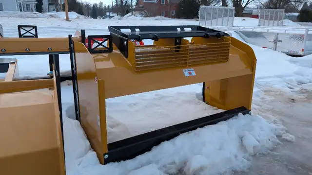 Mapleside Snow Pushers, Back Drag Included, 6ft, 8ft, or 10ft in Snowblowers in Stratford - Image 6
