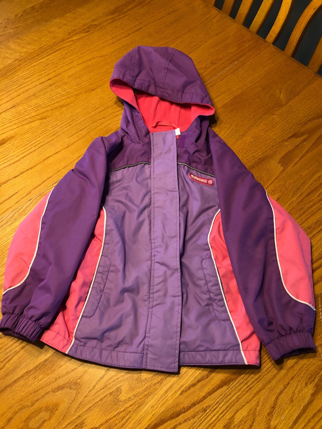 Girls size 6-7 yrs old spring/fall jacket  in Kids & Youth in Red Deer