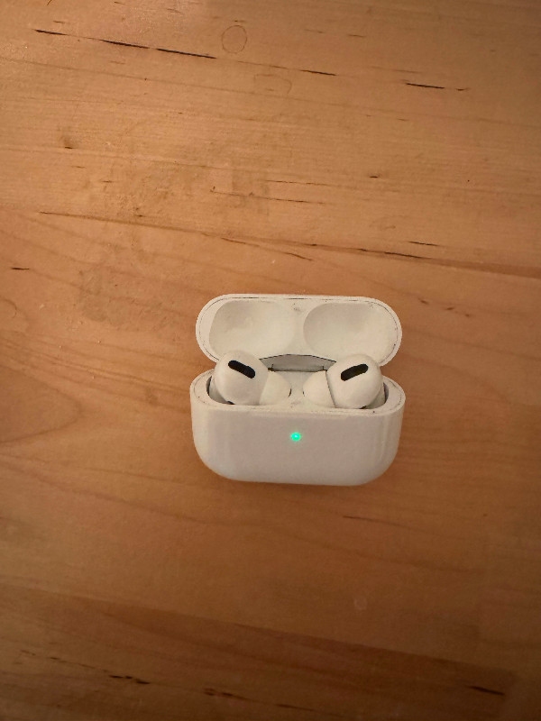 AirPods Pro with brand new airpods tips in General Electronics in Edmonton - Image 3