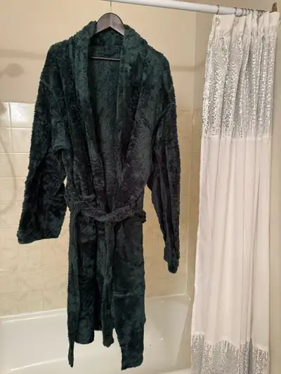 Men’s Bathrobe BNIB Size Medium, View more