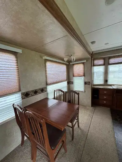 Looking for a spacious and affordable home-away-from-home? This 2011 Keystone Residence is a 42-foot...