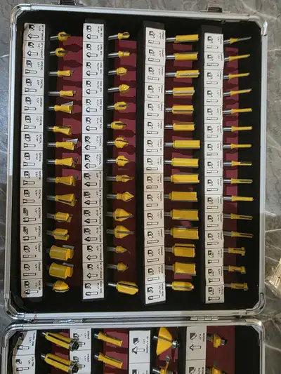 Valise de 90 fers pour toupie, View more