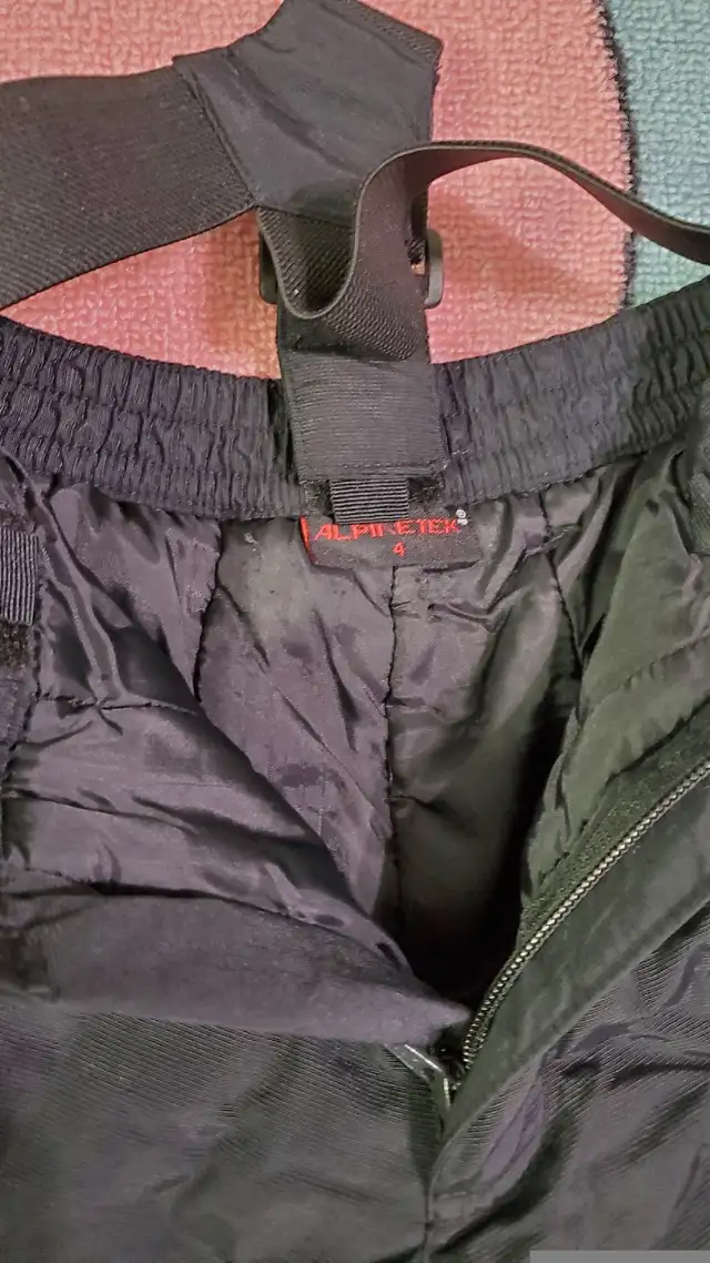 Snow pants in Kids & Youth in Calgary - Image 3