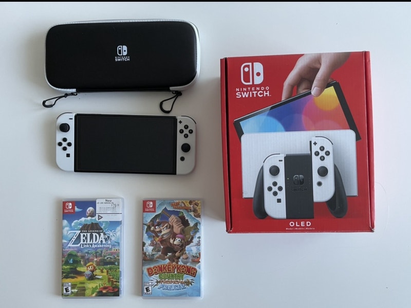 Nintendo Switch OLED White Perfect Condition with DK and zelda