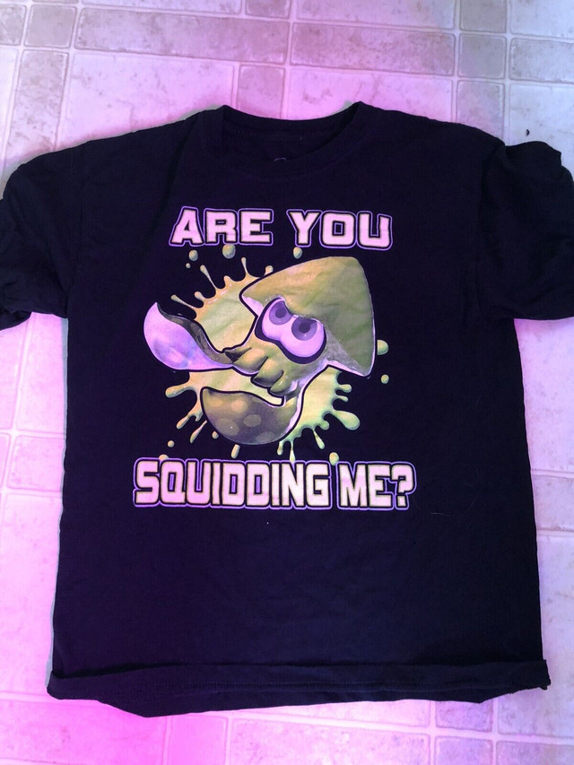 Youth splatoon squid shirt in Arts & Collectibles in Edmonton