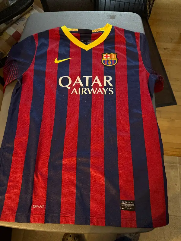 Nike Neymar JR Qatar Airways Soccer jersey in Soccer in Gatineau - Image 3