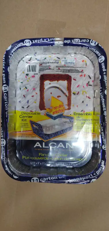 Cake pan with cover and carrier, View more