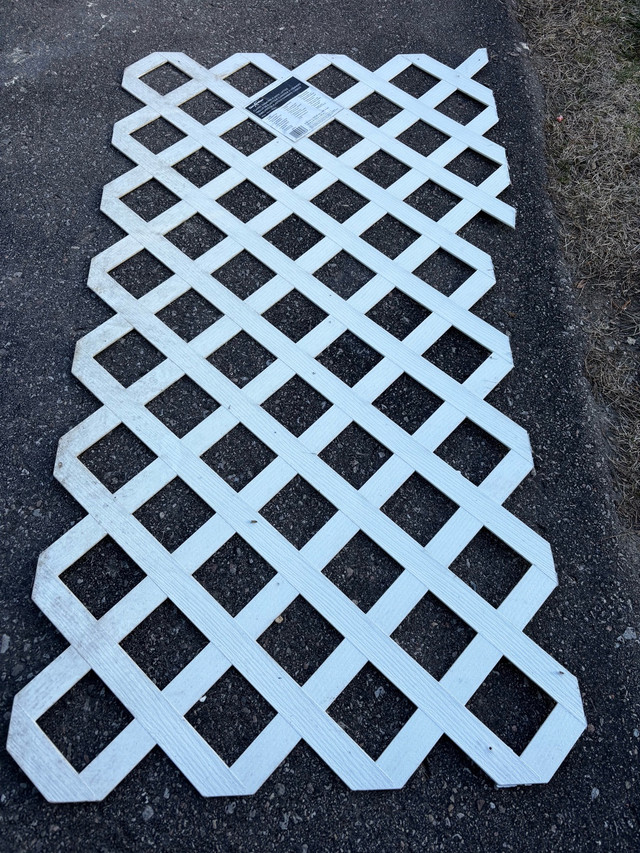 Decoration Diamond Plastic Lattice White in Decks & Fences in Markham / York Region - Image 3