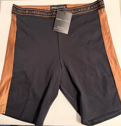 KENDALL + KYLIE Women's Bike Short size L, View more