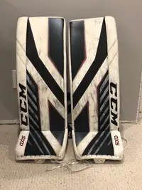 Ccm Axis 34+1 pads, blocker and glove 