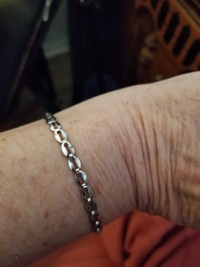 10K White Gold Bracelet in Jewellery & Watches in Ottawa - Image 4