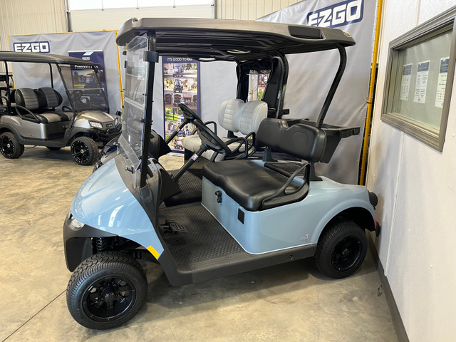 2024 E-Z-GO RXV FREEDOM EFI GAS GOLF CART in Golf in Red Deer - Image 2