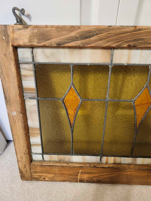 Vintage  Stained  Glass  in Window  Frame  in Home Décor & Accents in Kitchener / Waterloo - Image 2