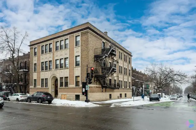 Condo for sale - beautiful 4 1/2 near the University of Montreal.63826904103555120