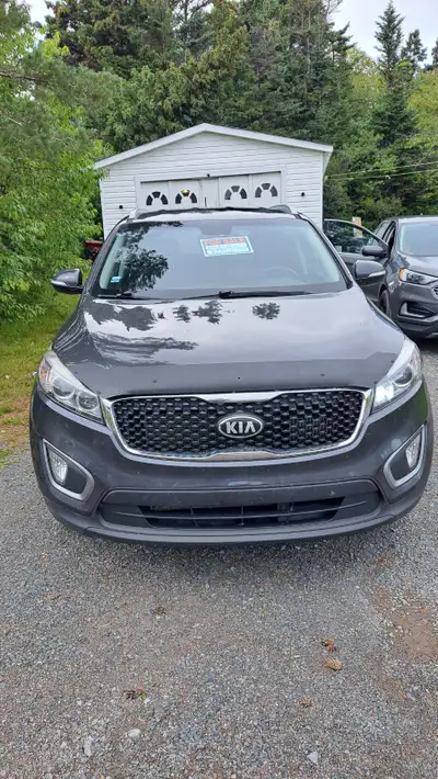 2016 Kia Sorento 2.0 L AWD 242,000 km Licensed until Dec 2026. Fully loaded with back up Camera, pow...