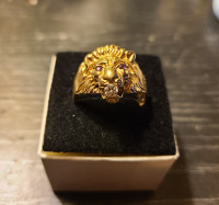 Lion Head Ring with Diamond