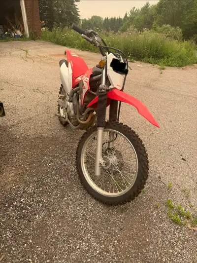 Looking for a reliable, fuel-injected trail companion? This 2020 Honda CRF250F has been well maintai...