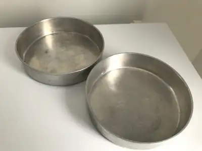 Vintage Supreme aluminum cake pan, View more