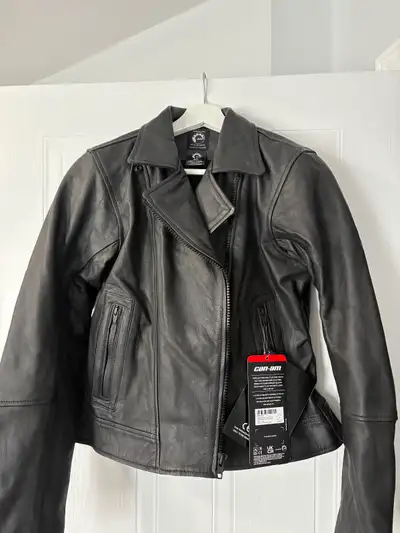 Manteau de cuir/ Bikeuse, View more