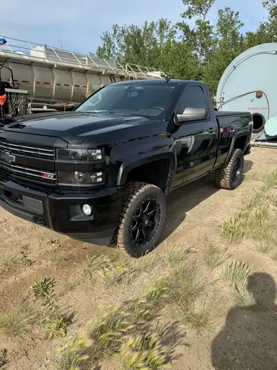 2015 Custom built chev 2500hd lml duramax regular cab short box All options other then leather Compl...