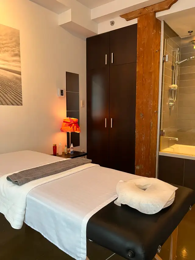 Ⓜ️ massage (Air conditioning is available)63005664874113121