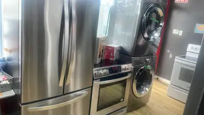 This LG refrigerator is in good condition and ready to cool your groceries efficiently. It features...