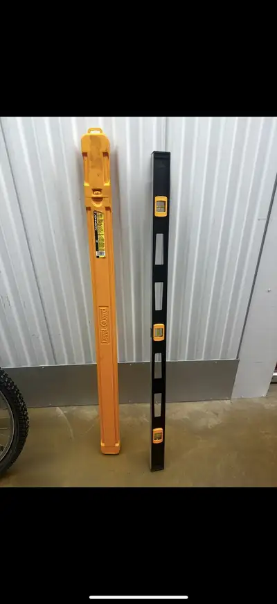 Johnson Heady Duty Level and Case, View more