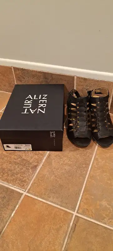 Souliers pour femme, View more