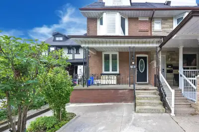 Second and third floor rent st Clair Wadsworth Park 4 bed $3300