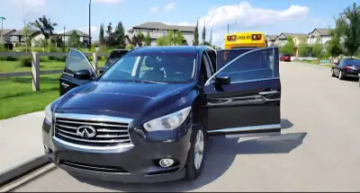 Selling my 2013 Infiniti JX35, a smooth and reliable 8-seater luxury SUV that’s been well-maintained...