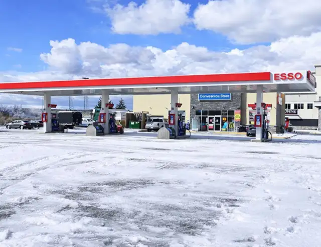 VAUGHAN GAS STATION FOR SALE (PRIME LOCATION)