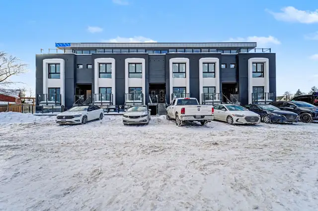 OPEN HOUSE: Saturday February 14 & 15 | 12PM–2PMMontrose by M5V