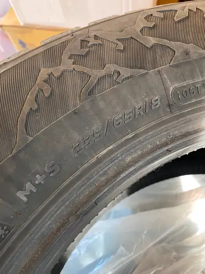 4 studded Hercules winter tires. 235 65 R18. Like new.