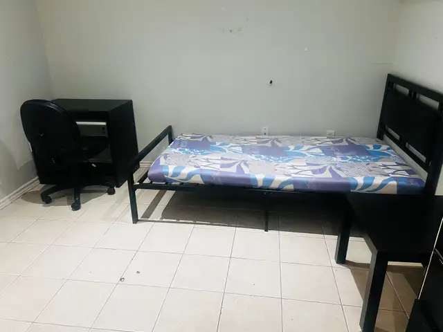 Room for rent  in Long Term Rentals in Markham / York Region - Image 2