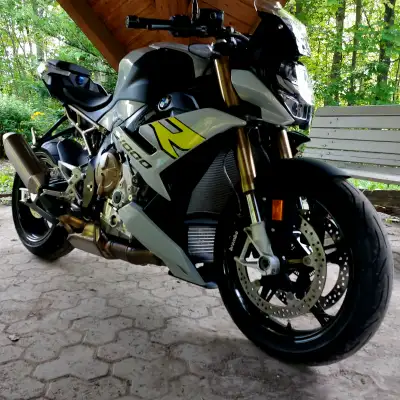 BMW S1000R, 2022, 11000KM, A1, IMPECCABLE, FULL OPTIONS DYNAMIQUE PACKAGE, GROUPE CONFORT ET SPORT,...