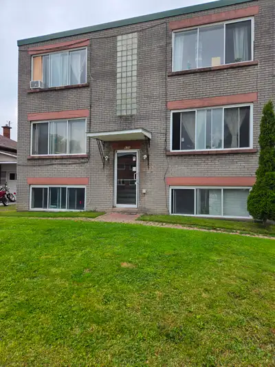 Close to bus stop, parks,and grocery