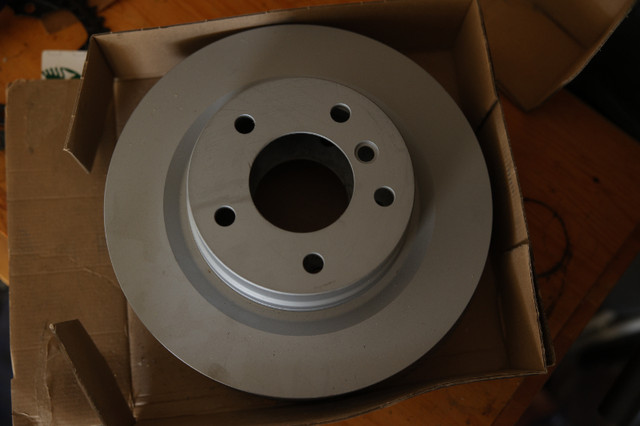 Brakes pads and discs for BMW in Other Parts & Accessories in Penticton