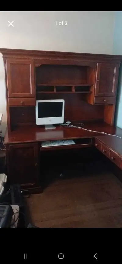 Free Computer desk/table in OKOTOKS, View more