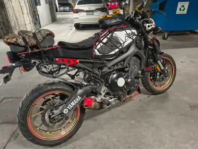 Belle moto Yamaha xsr 900. 2020 Inclus set neuf. Metzeler