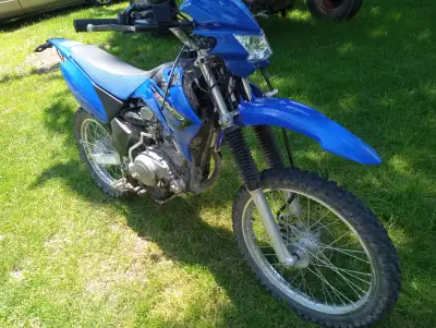 Selling medium sized Yamaha TTR125, it is standard, (not automatic) foot shift 4up 1down middle N. R...