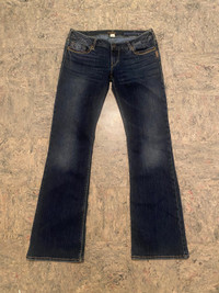 Low-rise Flared Jeans 