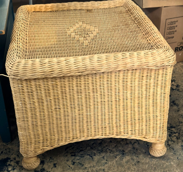 Wicker Side Table & Footstool in Other Tables in Ottawa - Image 2