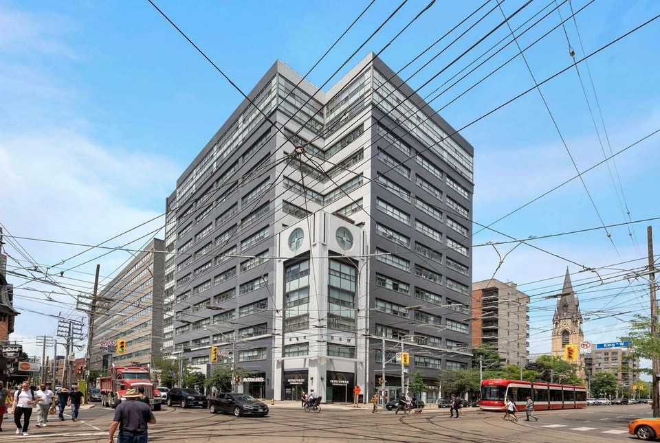 Photo inspiration: Picture Idea: King West 1 Bed Loft Spacious High Ceilings