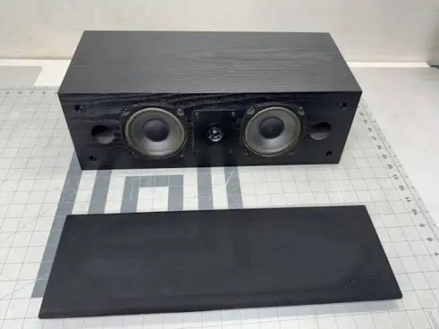 Stereo / home theater speakers
