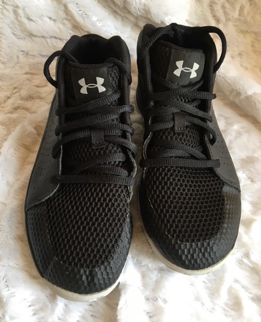 Youth Size 2.5 Under Armour Sneakers Never Worn  in Kids & Youth in Fredericton