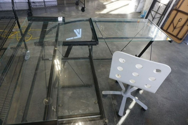 CORNER GLASSTOP DESK + CHAIR - in Desks in Delta/Surrey/Langley - Image 4