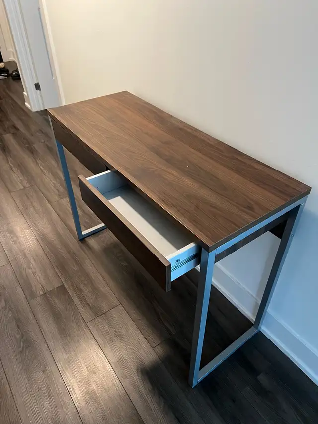 Writing Desk in Desks in City of Toronto - Image 2