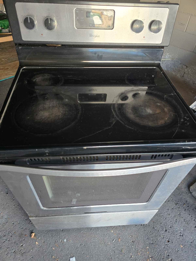 Whirlpool Stove in Stoves, Ovens & Ranges in Markham / York Region