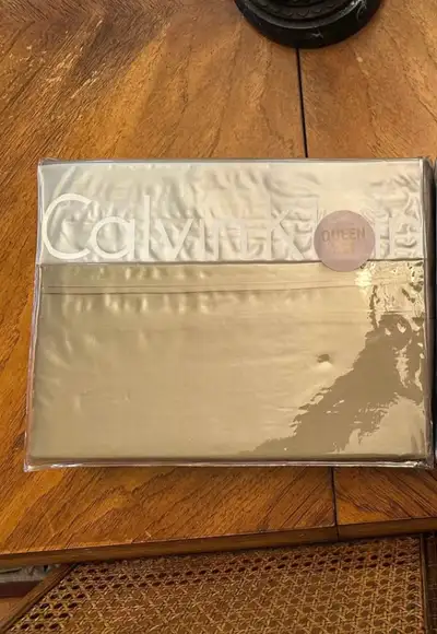 NEW! - Calvin Klein Queen Sheet Set, View more