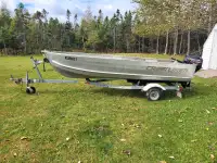 2007 Crestliner 14ft Aluminum Boat with Load Rite Trailer